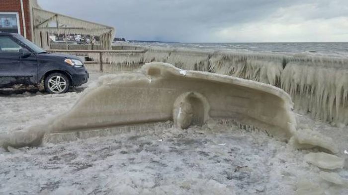 Замерзшие автомобили