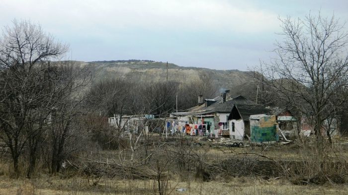Цыганское кладбище в Донецке (24 фото) Цыганское кладбище в Донецке (24 фото)