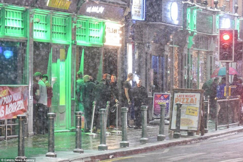 Ночным гулякам в Англии Зверь с Востока нипочем