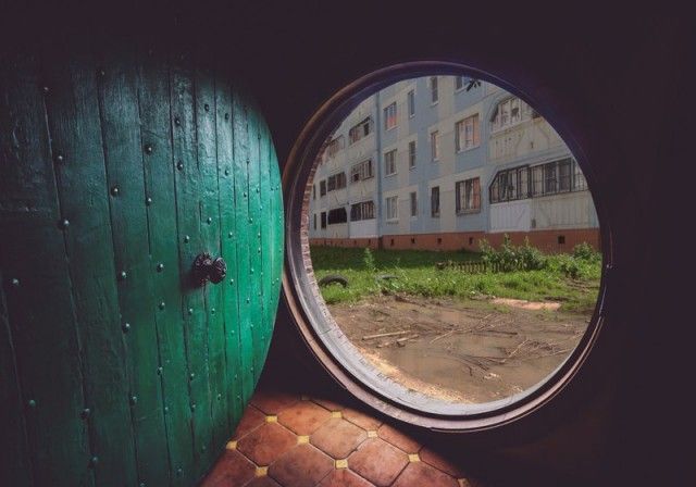 Известные герои, попавшие в российскую действительность