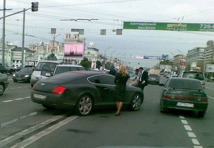 Приколы с женщинами за рулем