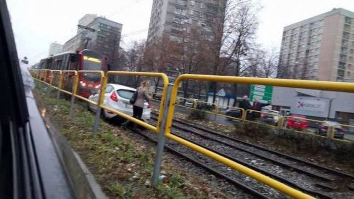 Приколы с женщинами за рулем