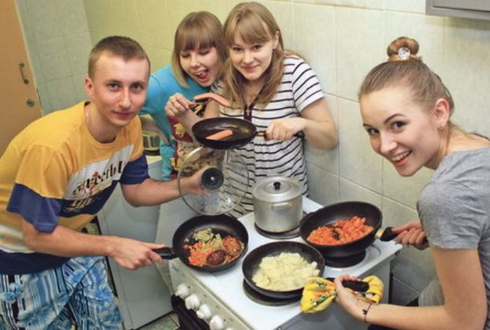 Веселая жизнь в студенческих общежитиях