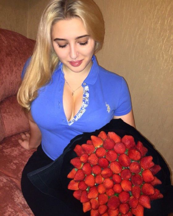 Симпатичные девушки с натуральной красотой