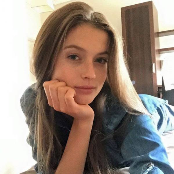 Милые девушки