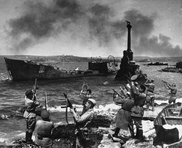 История в фотографиях