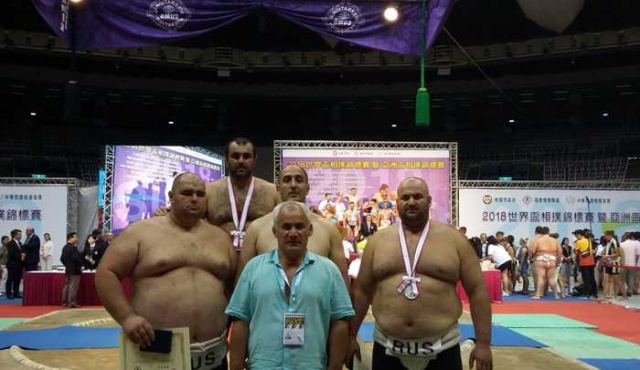 Россия взяла 7 из 10 золотых медалей в чемпионате мира по сумо