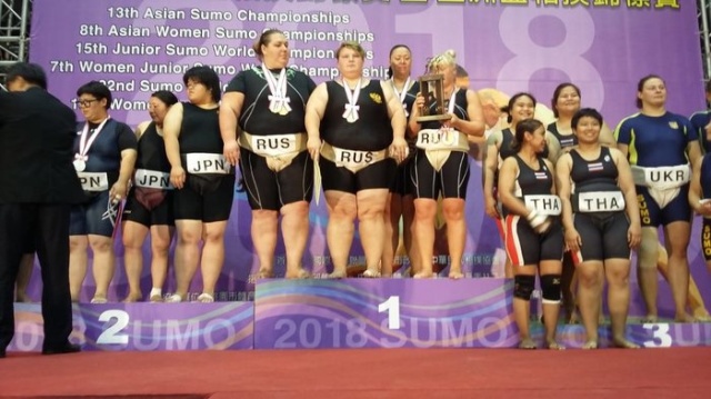 Россия взяла 7 из 10 золотых медалей в чемпионате мира по сумо