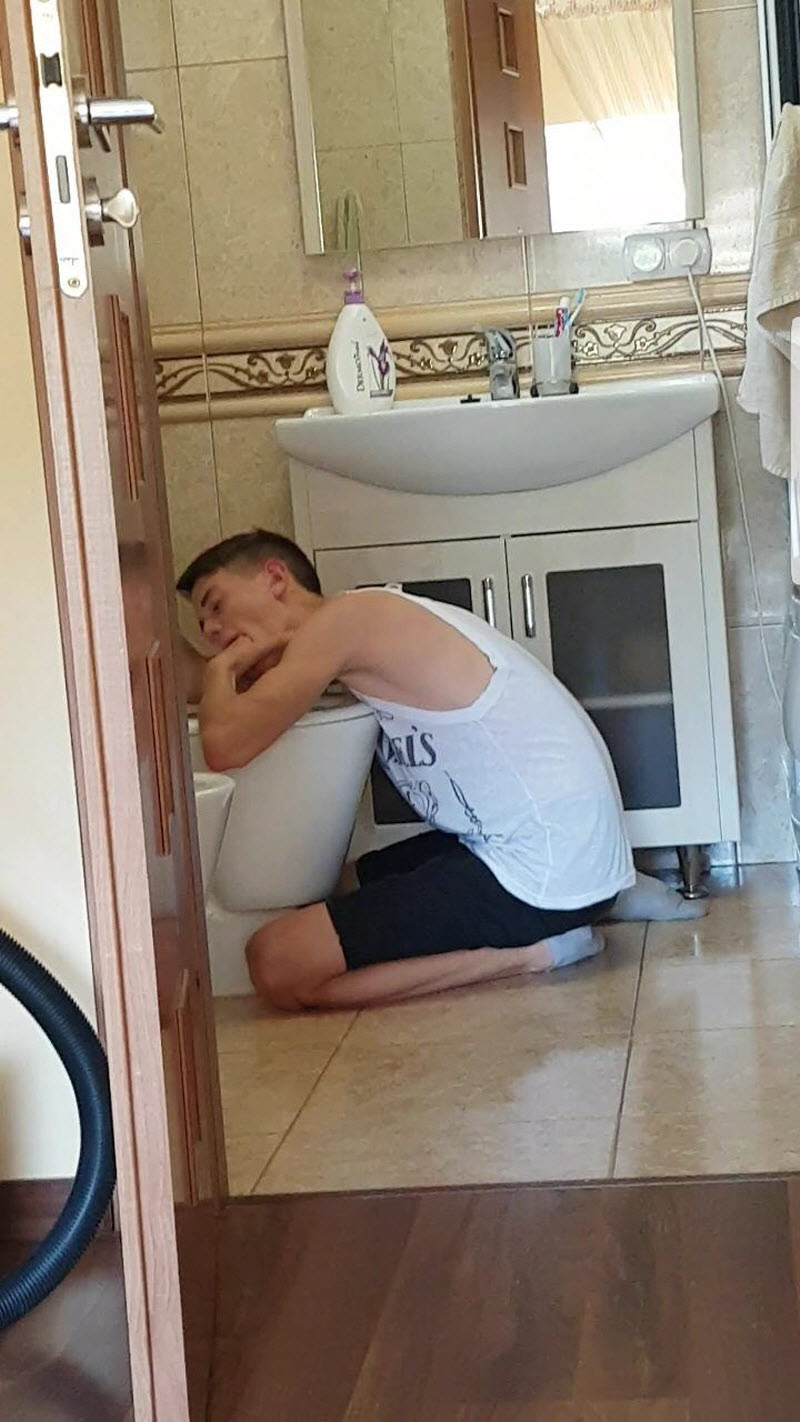 Молодежь развлекается