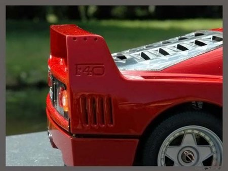 Точная копия Ferrari F40 в миниатюре (45 фото)