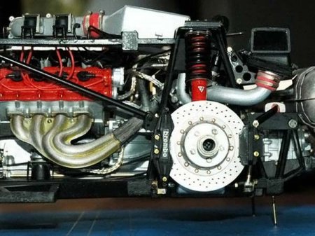 Точная копия Ferrari F40 в миниатюре (45 фото)