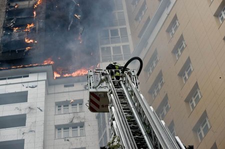 Как горят новые дома (20 фото)