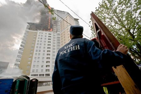 Как горят новые дома (20 фото)