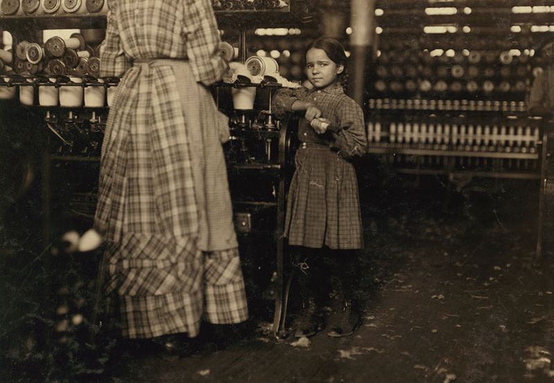 Фото 1900-х годов показывают, как дети вкалывали на производстве