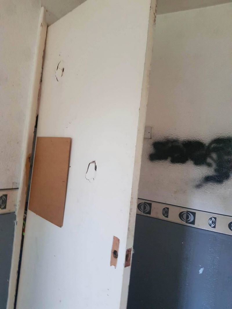 Мама двоих детей в шоке от жилья, предложенного Советом Бирмингема