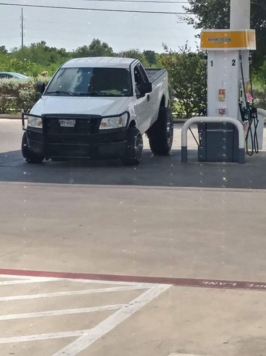 Странные автомобили