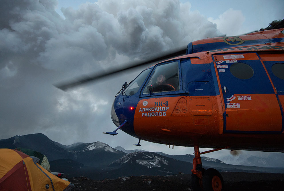 Извержение вулкана Плоский Толбачик. Виды с вертолета