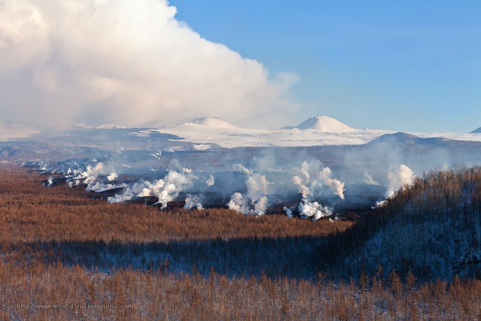Извержение вулкана Плоский Толбачик. Виды с вертолета
