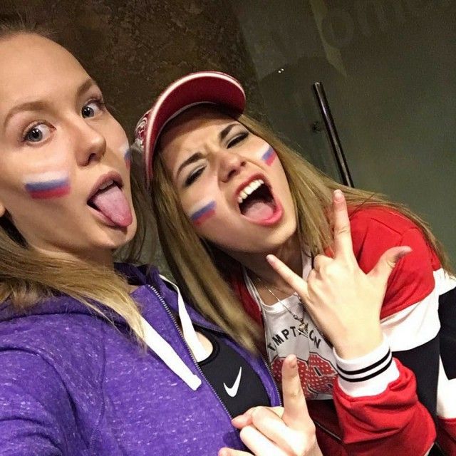 Диана Халифаева из группы поддержки Ice Girls