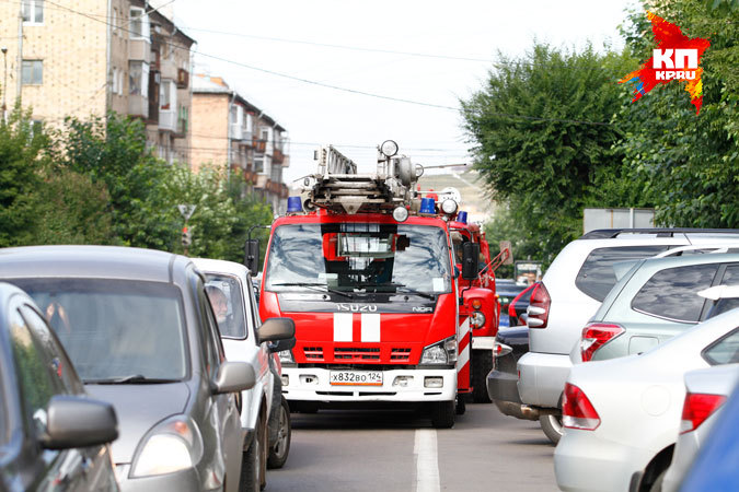 На улице Горького в Красноярске потушили пятиэтажку «сталинской» эпохи