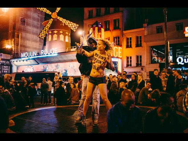 FEMEN борется с проституцией в Париже