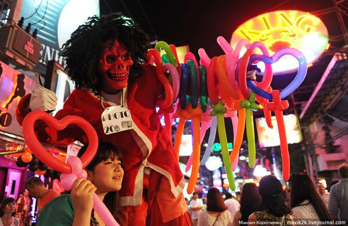 Улица Walking street в Паттайе