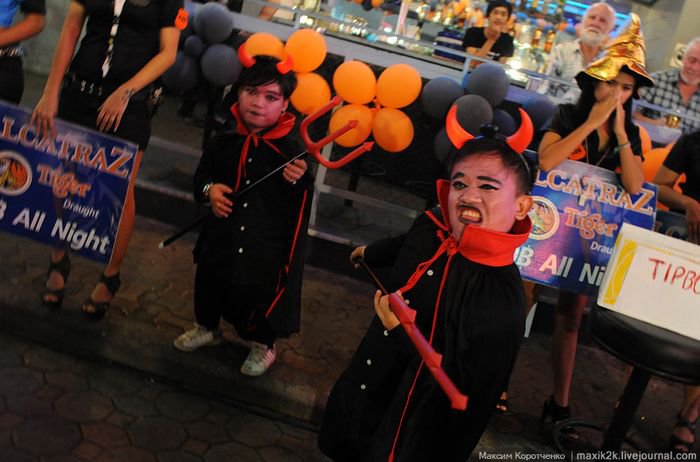 Улица Walking street в Паттайе