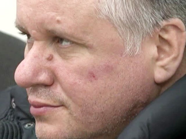 Пьяный дебошир избил бортпроводника на рейсе Красноярск - Москва Пьяный дебошир избил бортпроводника на рейсе Красноярск - Москва