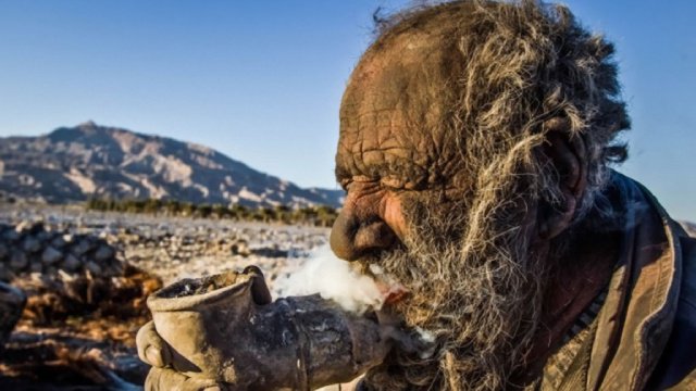 Пожилой иранец не мылся 60 лет