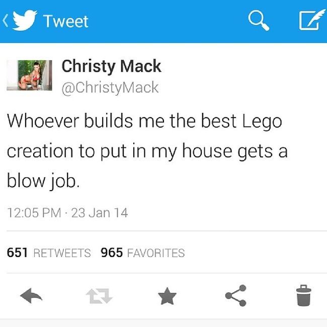 Порнозвезда отсосёт за LEGO!