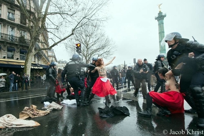 FEMEN уже не торт...
