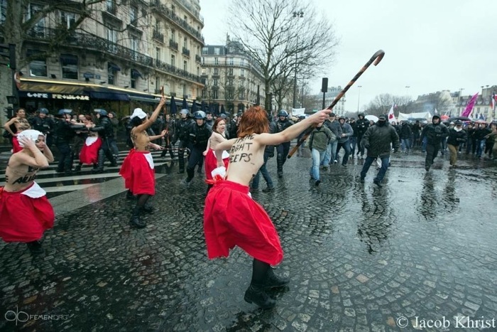 FEMEN уже не торт...