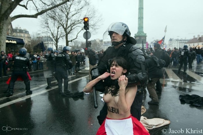 FEMEN уже не торт...