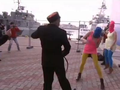 Напавшему на Pussy Riot казаку грозит административное наказание