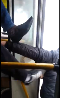 Драка в автобусе 243 Новосибирск
