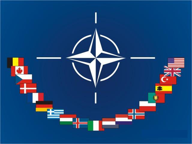 Самолеты НАТО будут следить за Украиной из Польши и Румынии