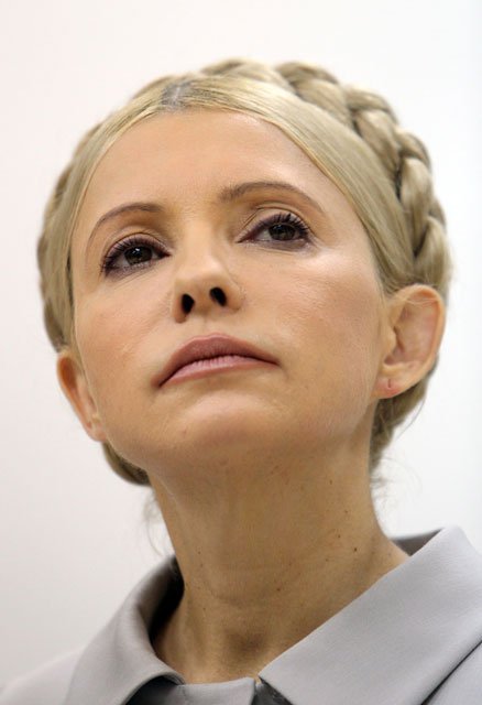 Ради кресла президента Тимошенко устроит "третий круг революции" Ради кресла президента Тимошенко устроит "третий круг революции"