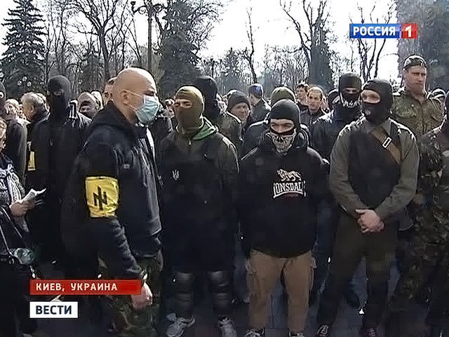 В Сети появилась петиция к ООН признать "Правый сектор" террористами В Сети появилась петиция к ООН признать "Правый сектор" террористами