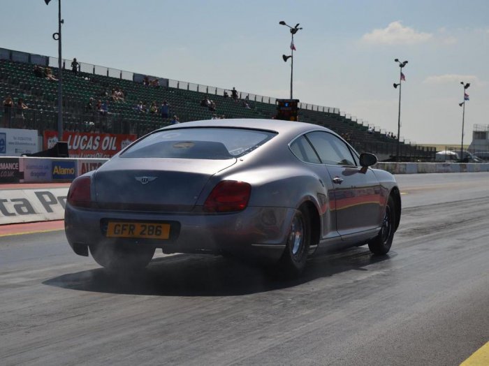 Роскошный Bentley Continental GT снабдили 3 тысячами "лошадей"