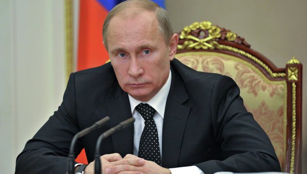 Путин поручил МИД ответить на вопиющий случай вторжения украинских БТР в Россию