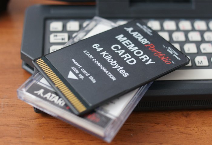 Atari Portfolio: ноутбук из «Терминатора-2» (11 фото)