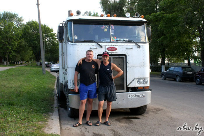 Крепкий американский тягач по цене нового "бюджетника". Мнение владельца Peterbilt 362 Крепкий американский тягач по цене нового "бюджетника". Мнение владельца Peterbilt 362