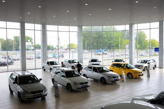АвтоВАЗ повышает цены из-за падения курса рубля АвтоВАЗ повышает цены из-за падения курса рубля