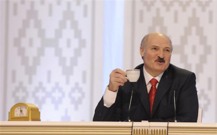 Лукашенко запретил девальвацию