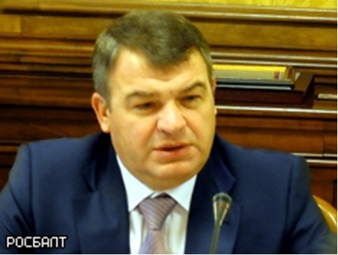 Сердюков снял вину с Васильевой