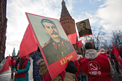 Более половины россиян поддержали Сталина Более половины россиян поддержали Сталина