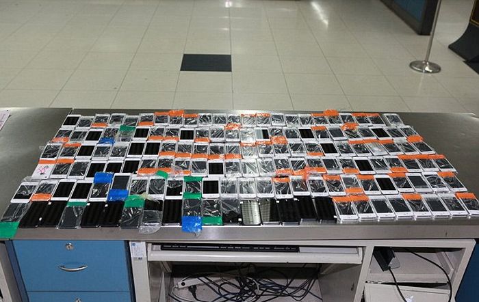 Очередной контрабандист и 146 iPhone