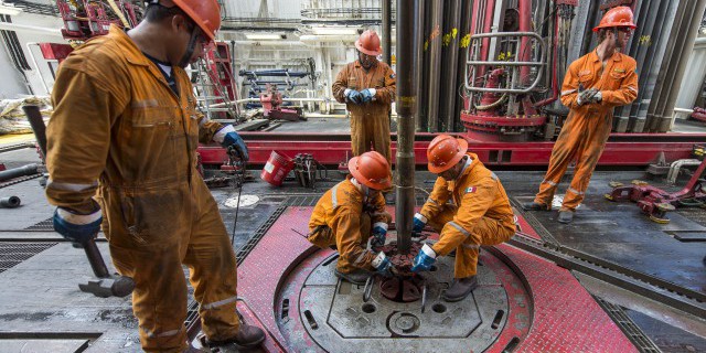 Китай агрессивно скупает дубайскую нефть Китай агрессивно скупает дубайскую нефть