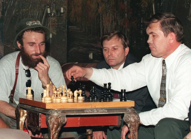 1990-е: помнить, чтобы не повторилось 1990-е: помнить, чтобы не повторилось