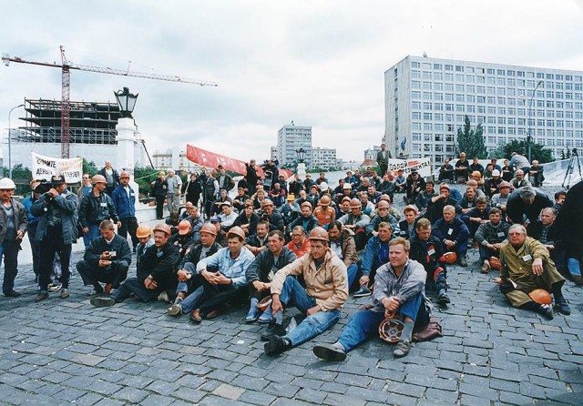 1990-е: помнить, чтобы не повторилось 1990-е: помнить, чтобы не повторилось